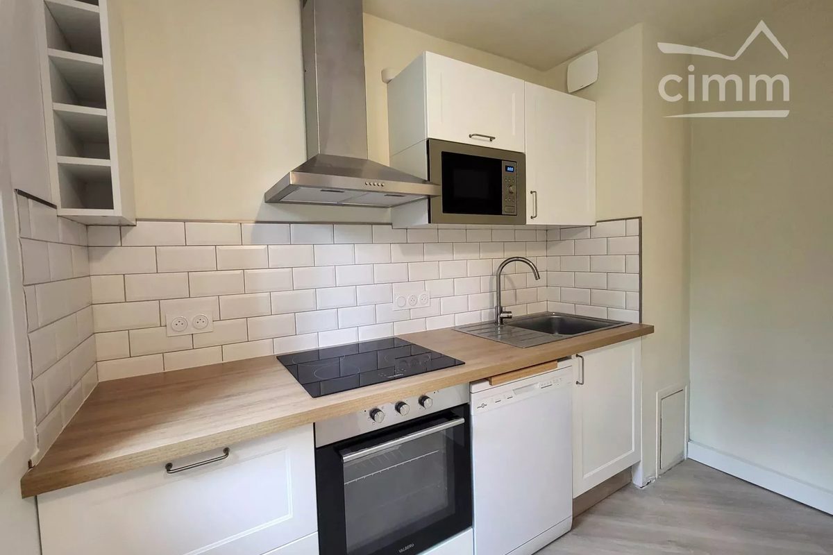 T1 bis apartment with cellar and parking