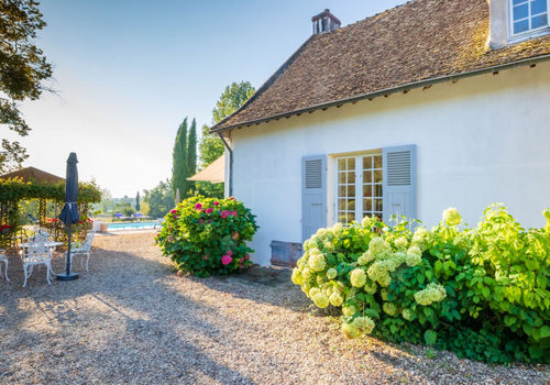 Beaune à 20 min. PROPRIÉTÉ D’EXCEPTION SUR ENVIRON 3 HECTARES
