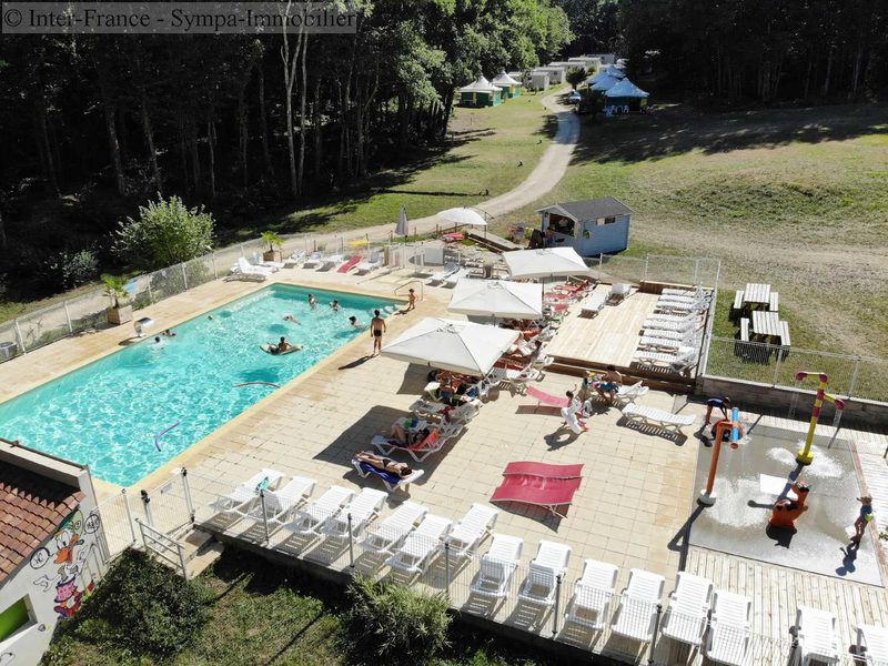 Camping à vendre à Perigueux – 30 pièces – 55 000 m²