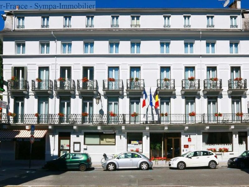 cafe, hotel ou restaurant à vendre à Superbagneres – 30 pièces