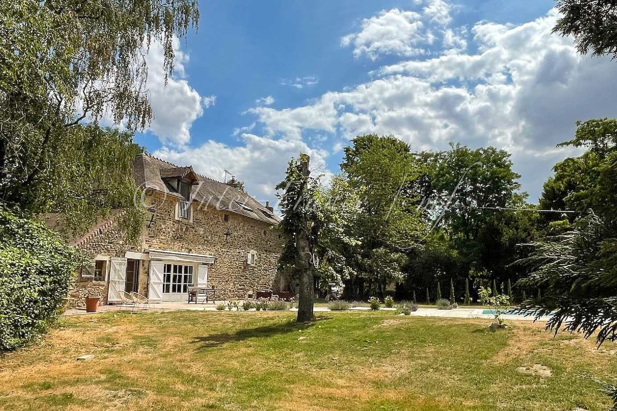 Renovated house, Chantelle, Allier