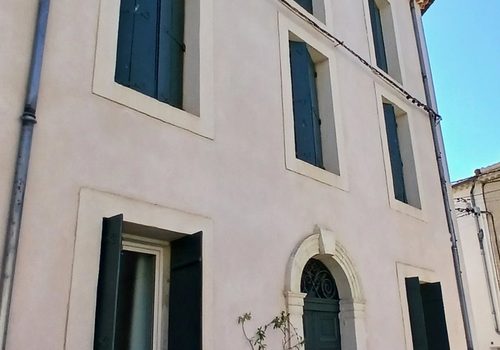 Elegant historisch herenhuis met 195 m² woonoppervlak en een prachtige binnenplaats met zwembad.