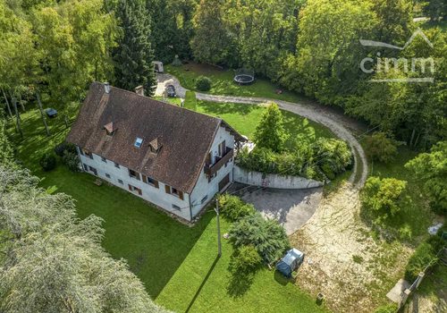 Propriété de charme de 420 m² sur 1,6 ha de terrain dans un cadre champêtre sans voisinage