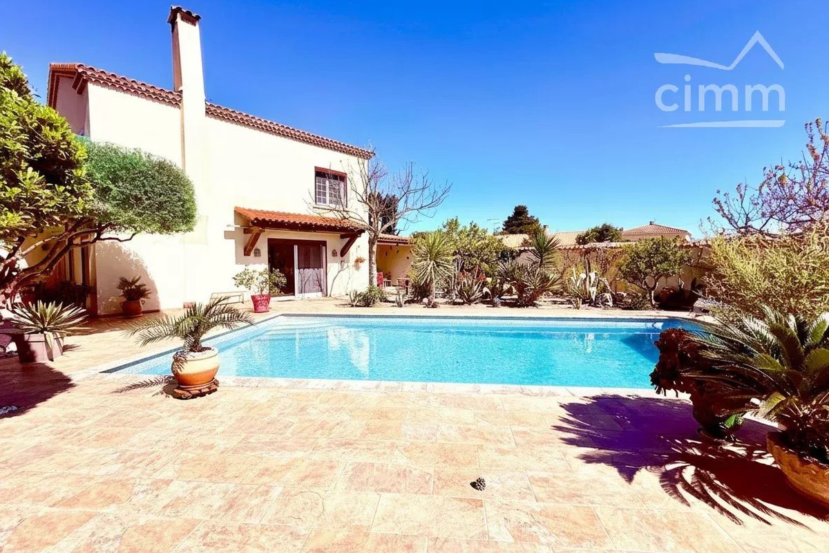 Magnifique maison T6 de 171 m² sur 520 m² de terrain avec piscine