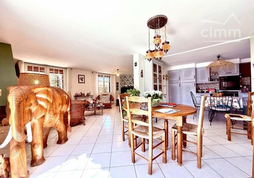 Magnifique maison T6 de 171 m² sur 520 m² de terrain avec piscine