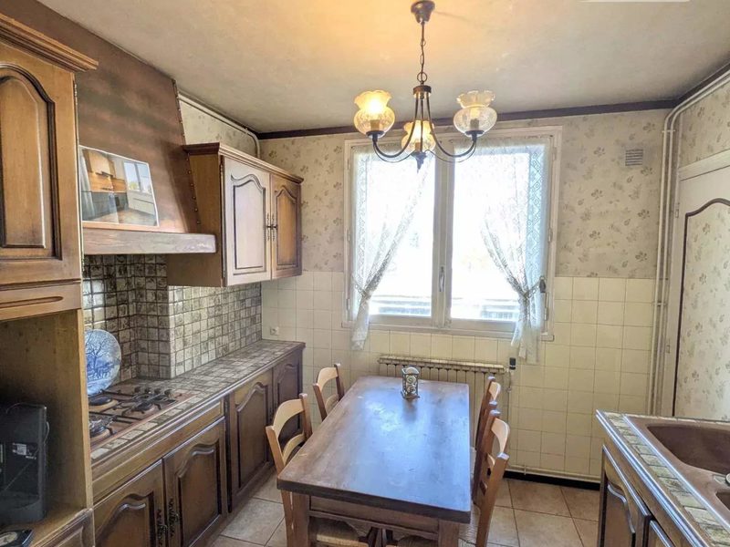 Appartement T5 - Résidence isolée et ravalée en 2023