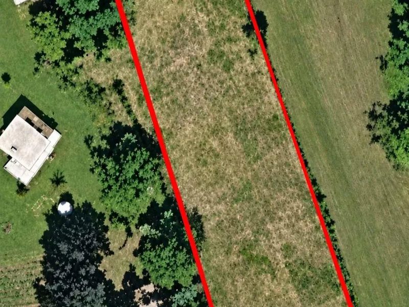 Perceel van 1350 m² nabij het centrum van Montignac-Lascaux