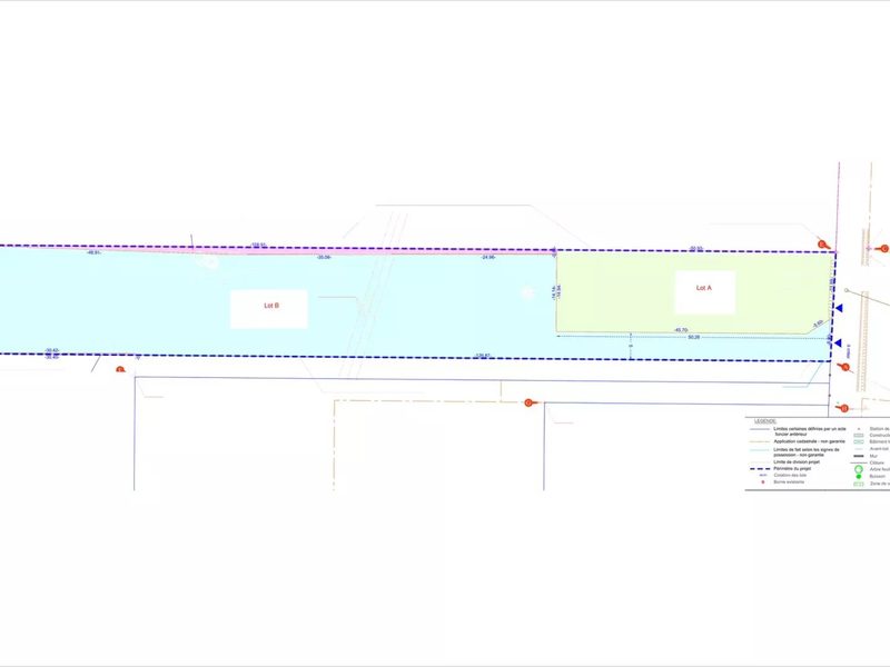 Building plot of 2,300 m² in Saint-Savin