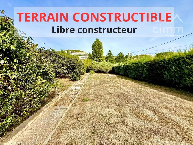 Bouwgrond 722 m² — Le Rove — Vrije keuze aannemer