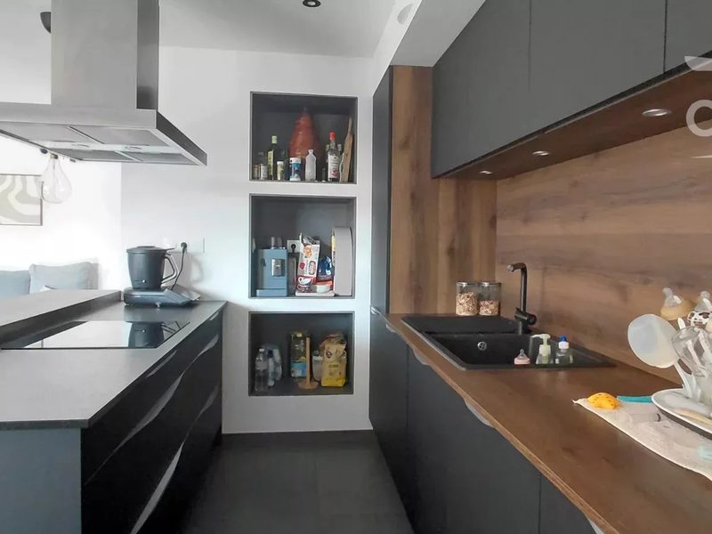 Bel appartement lumineux de 97 m² entièrement rénové