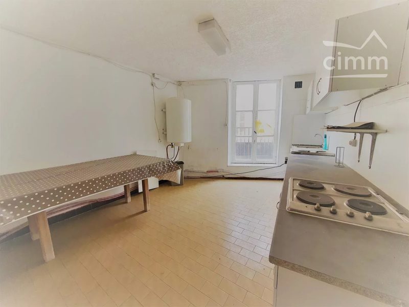 1 woonlaag te renoveren met klein balkon – Centrum La Tour-du-Pin