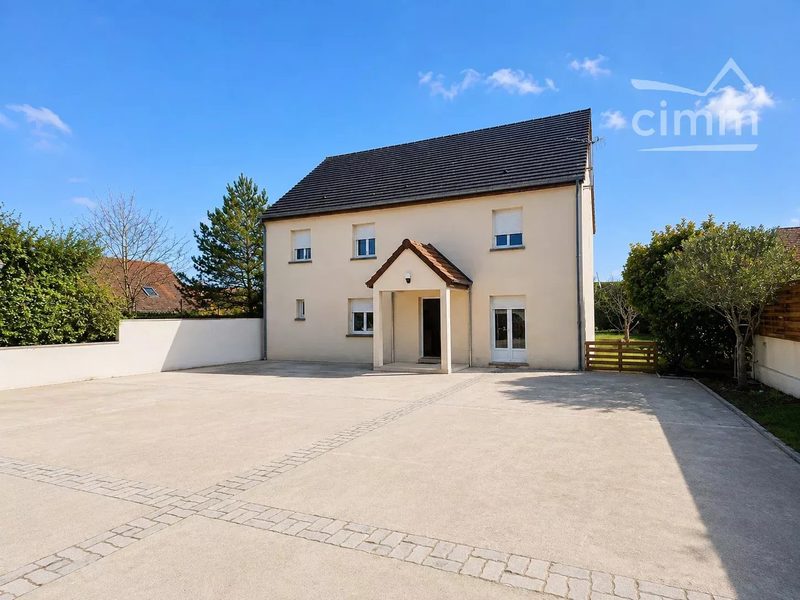 Groot huis, 5 slaapkamers, VINEUIL
