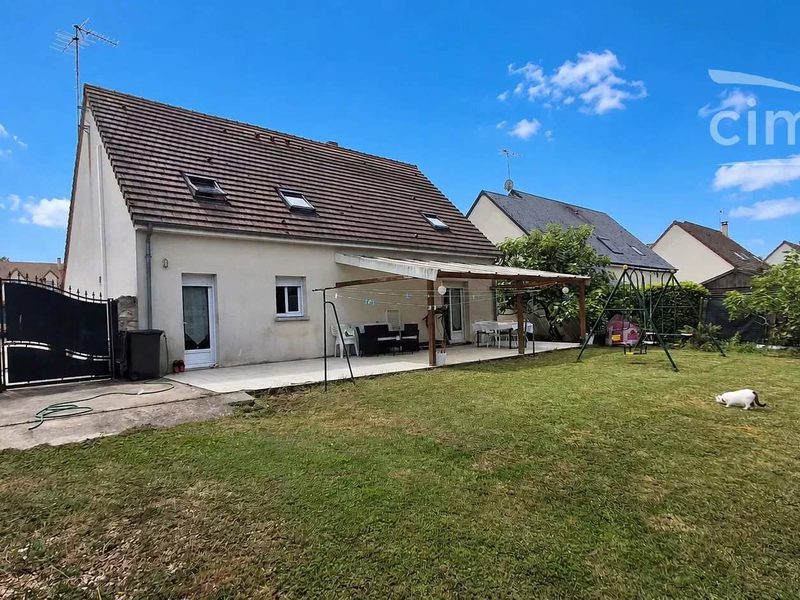 Woning met 6 kamers, 129 m² in Vineuil
