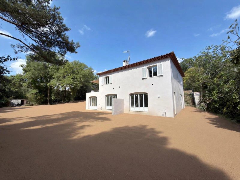 Tussenwoning 80 m² tuin 600 m² gerenoveerd