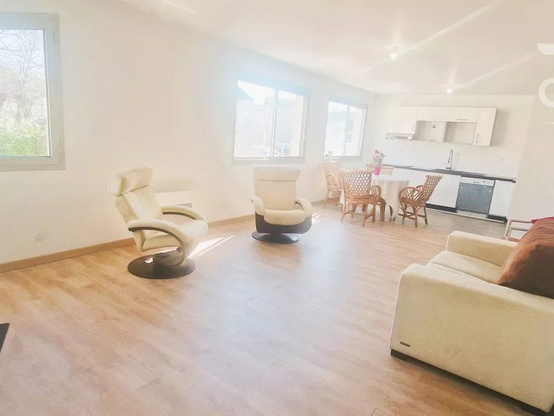 ✨ TE KOOP – Mooi T3 Appartement op de 1e Verdieping – Licht & Volledig Renovatie ✨