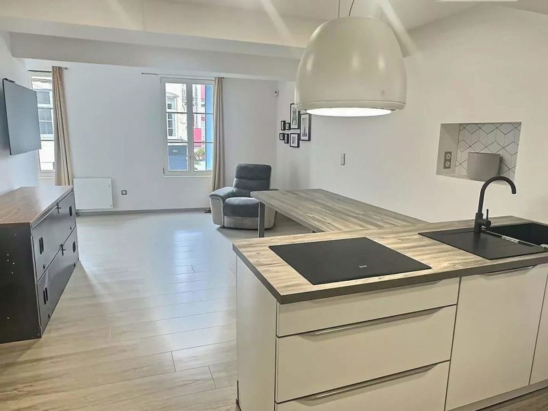 For sale: three-room apartment