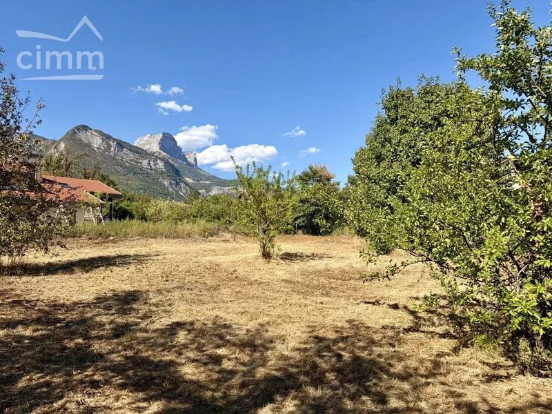 SAINT-ISMIER – Bouwgrond 1.243 m² – Uitzicht op Dent de Crolles