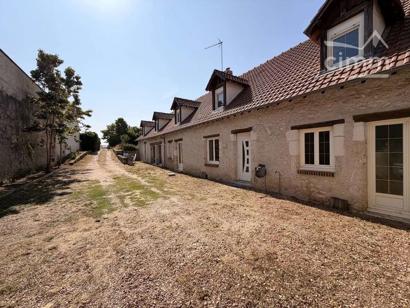 Huis van 150 m² met 6 slaapkamers, gewelfde kelder en dubbele garage – Menars – Perceel 1.350 m²