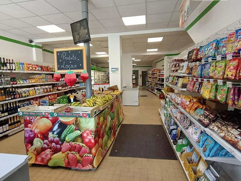 Te koop kruidenierswinkel voeding in Sologne