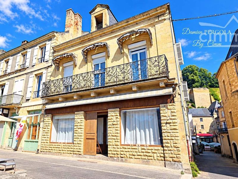 Beleggingspand in het centrum van Montignac-Lascaux – Premium locatie en sterk winstpotentieel