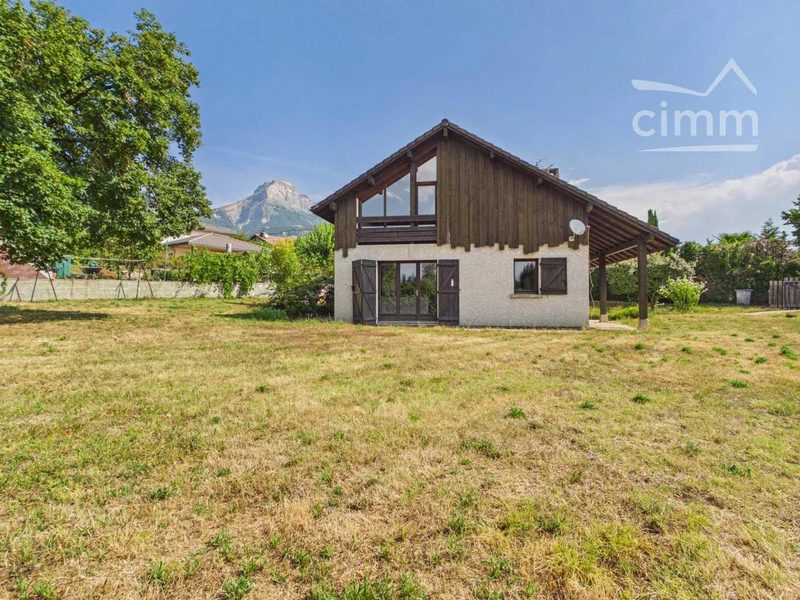 Saint-Nazaire-les-Eymes – Dauphinese huis met groot vlak terrein en uitzicht op de bergmassieven