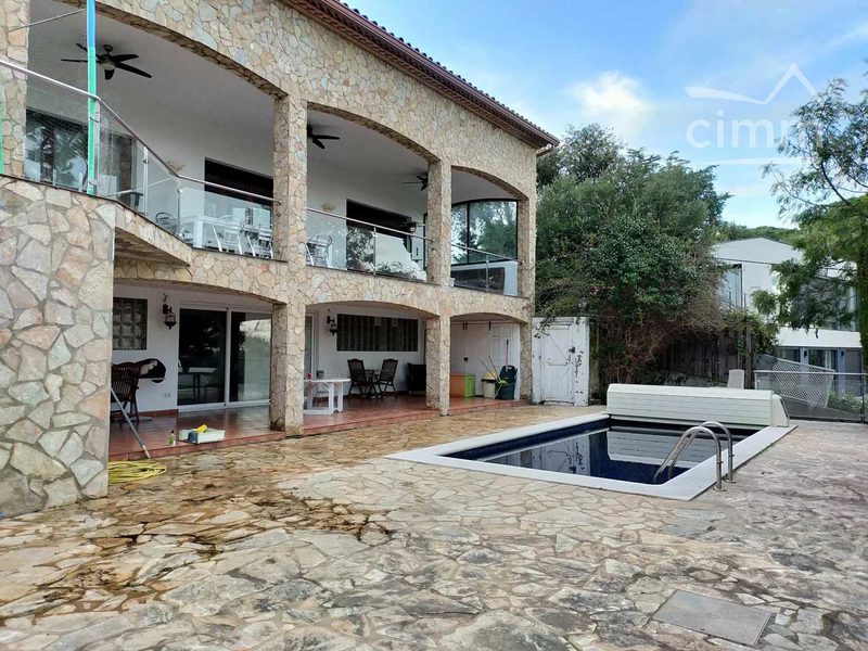 SPANJE VILLA ZEEUITSICHT