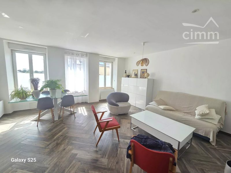 Tussenwoning T5 van 153 m² vloeroppervlak volledig gerenoveerd