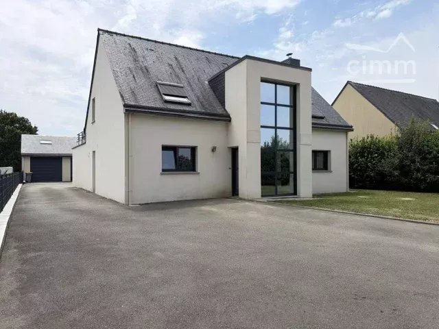 Huis van 160 m² met dubbele garage van 100 m²