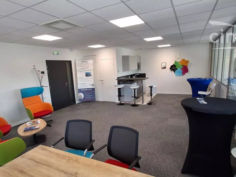 TE KOOP in Blois, kantoorruimte 85m²