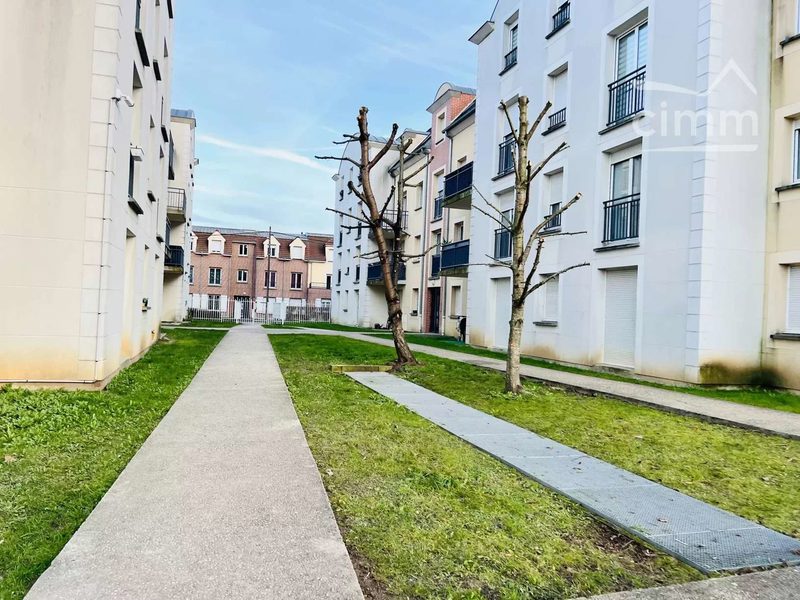 Te koop: appartement F3 op de begane grond met tuin