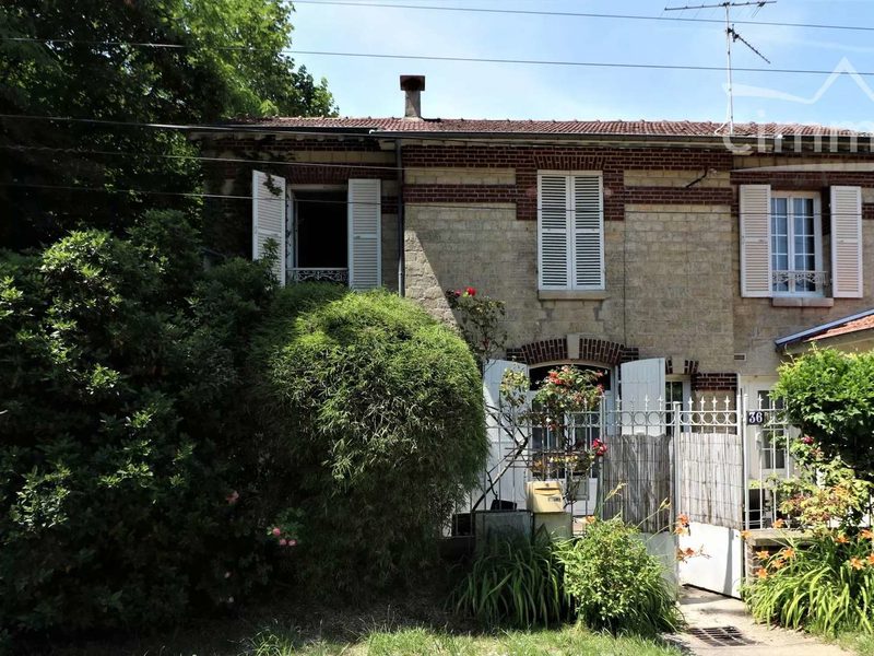 Te huur huis met 5 hoofdkamers nabij Chantilly