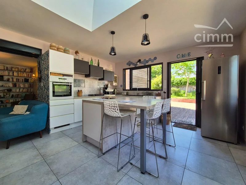 Blois for sale House with 3 bedrooms and a swimming pool