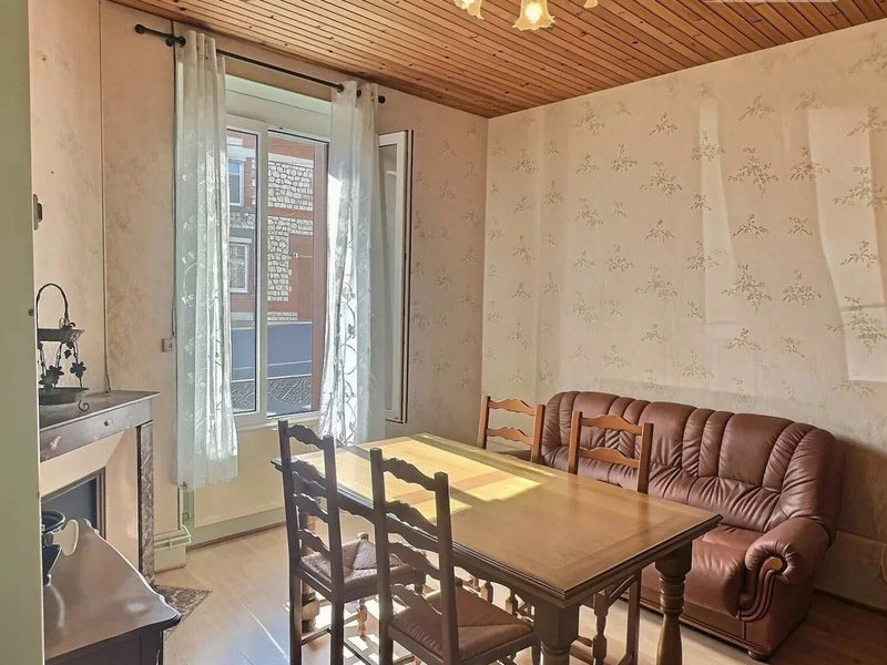 TE KOOP SERMAIZE LES BAINS HUIS