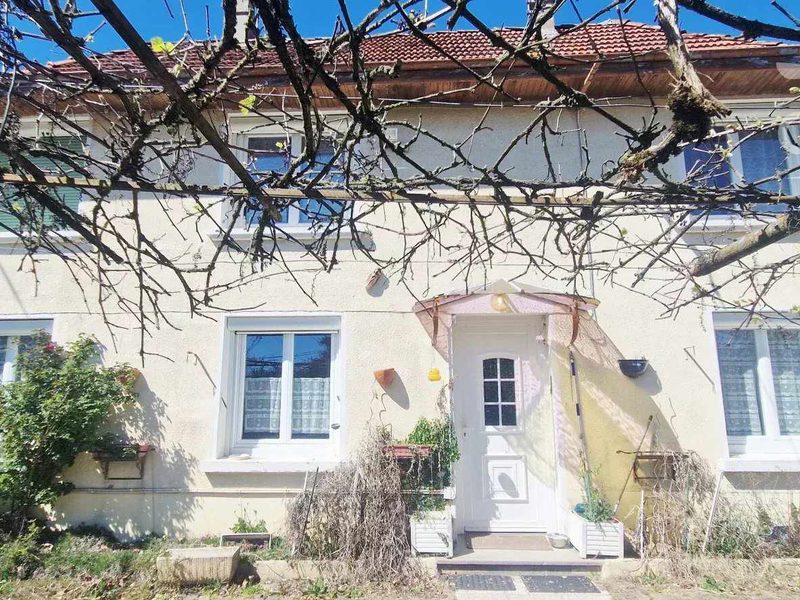 Huis met groot potentieel – Montagnieu – 97 m² – 4 slaapkamers – Bouwkavel van 705 m²