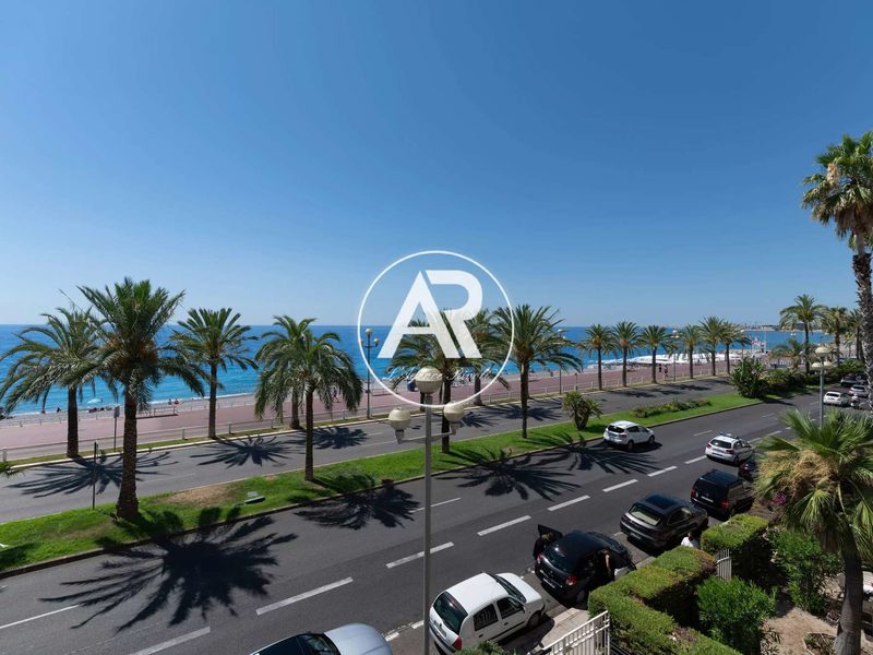 Nice - Promenade des Anglais // 3 kamers // Balkons