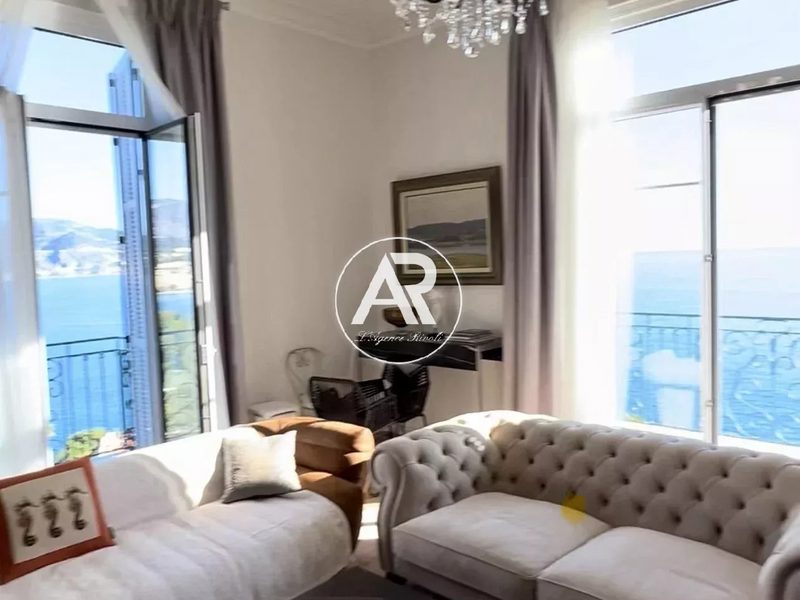 Exceptional apartment with breathtaking sea view