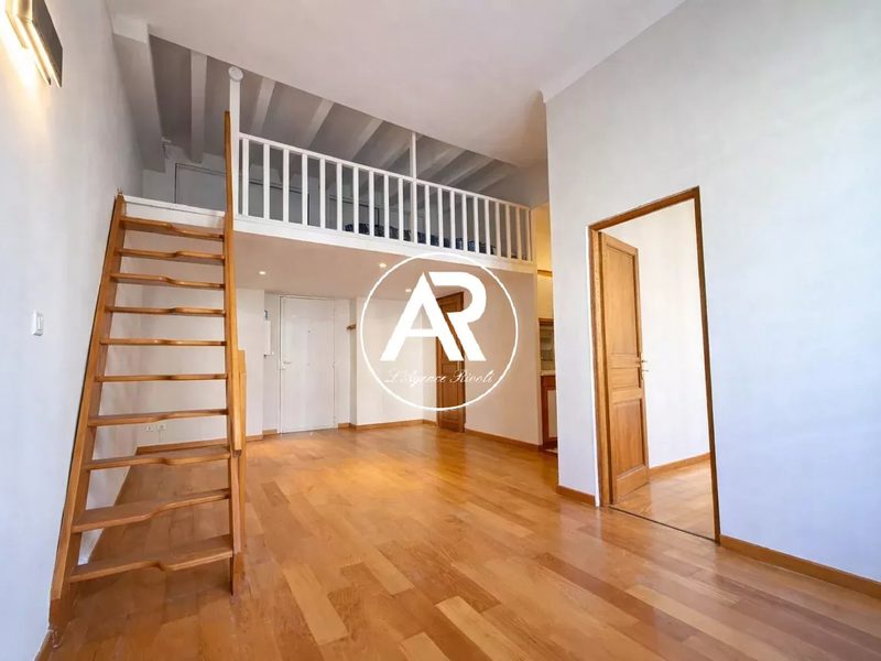 Leuk Carré d'Or // 2-kamerappartement met mezzanine