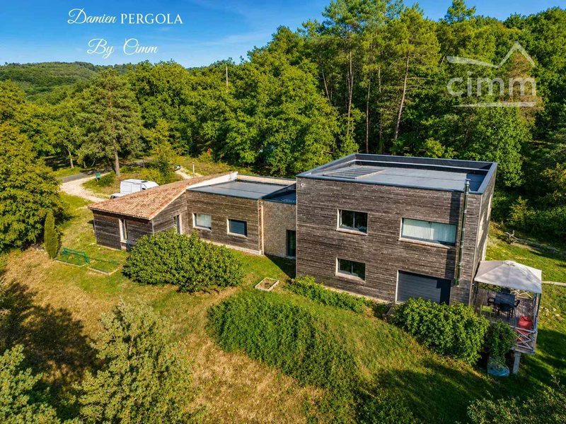 Uitzonderlijk eigendom in het hart van de Périgord Noir – 277 m² woonoppervlak op meer dan 7.000 m² grond