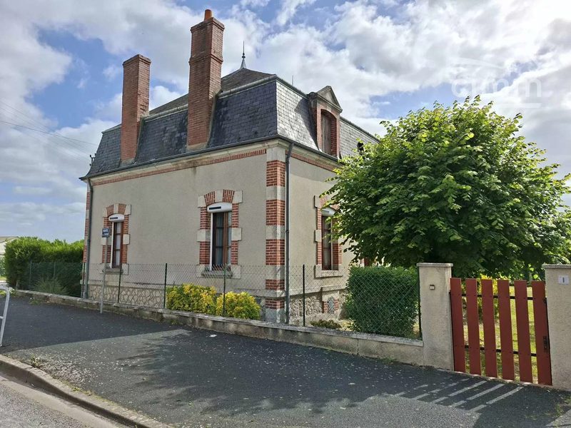 Charming 4-bedroom house in Neuvy-Pailloux