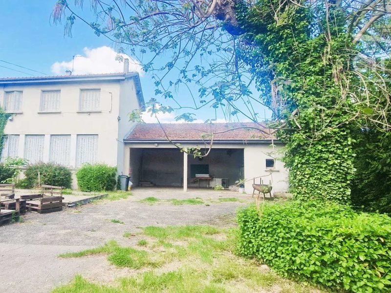 Maison familiale avec potentiel de division – La Tour-du-Pin