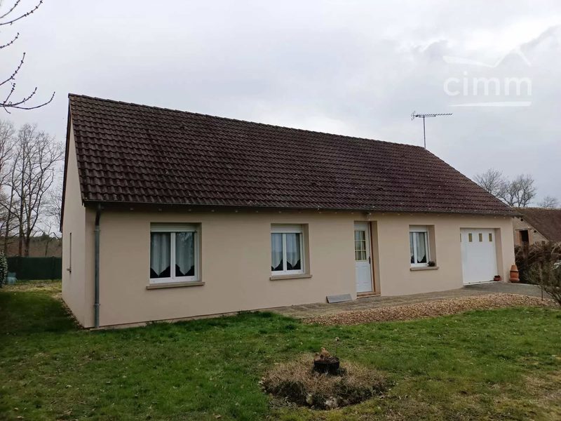 À vendre maison avec locataires à La Chapelle Montmartin 3 chambres