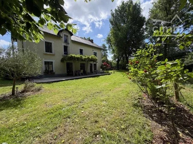 Country house near the village of Nozay