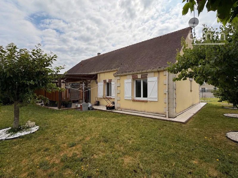 MER – Maison de plain-pied 115 m² – 3 chambres – Terrain 700 m² – Garage