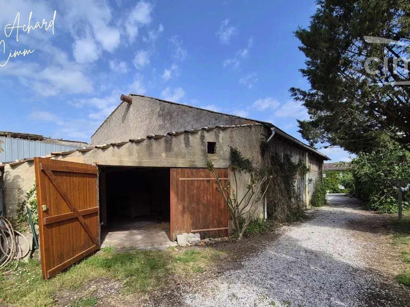 Grange 83 m² – Fort potentiel