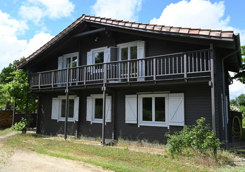 Belle maison en bois proche de Villeréal