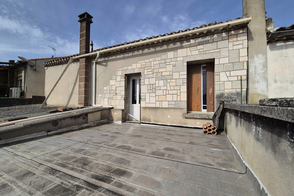 CASTELNAUDARY NEAR CANAL DU MIDI 3 BEDROOMS GARDEN