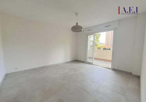 La Seyne sur Mer - Appartement T1 met terras, parkeerplaats & c