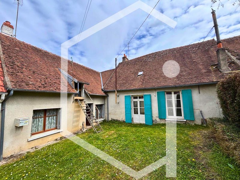 Ensemble immobilier proche du centre-ville de Cosne-Cours-sur-Loire