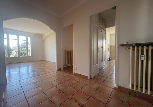 Long-term lease Unfurnished rental: 4 rooms Cimiez Log