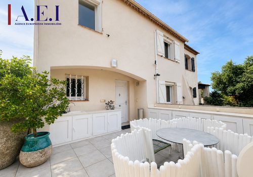 Five-room house with swimming pool